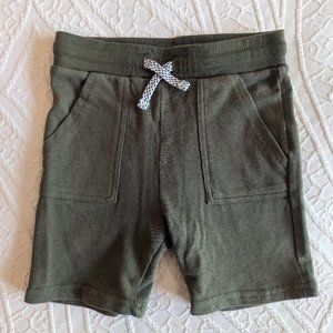 Forest green drawstring sweatshorts size 3T
